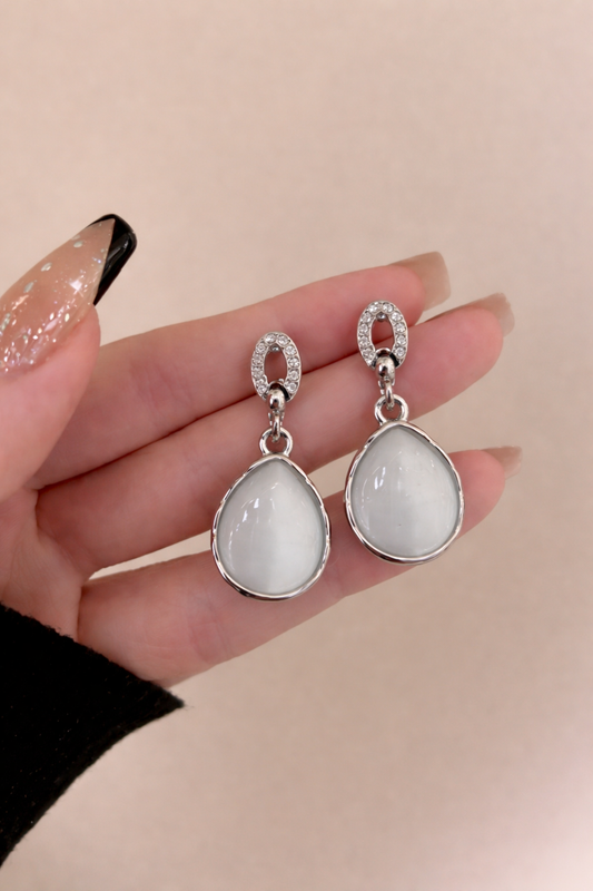 Moon Tear Elegance Drops