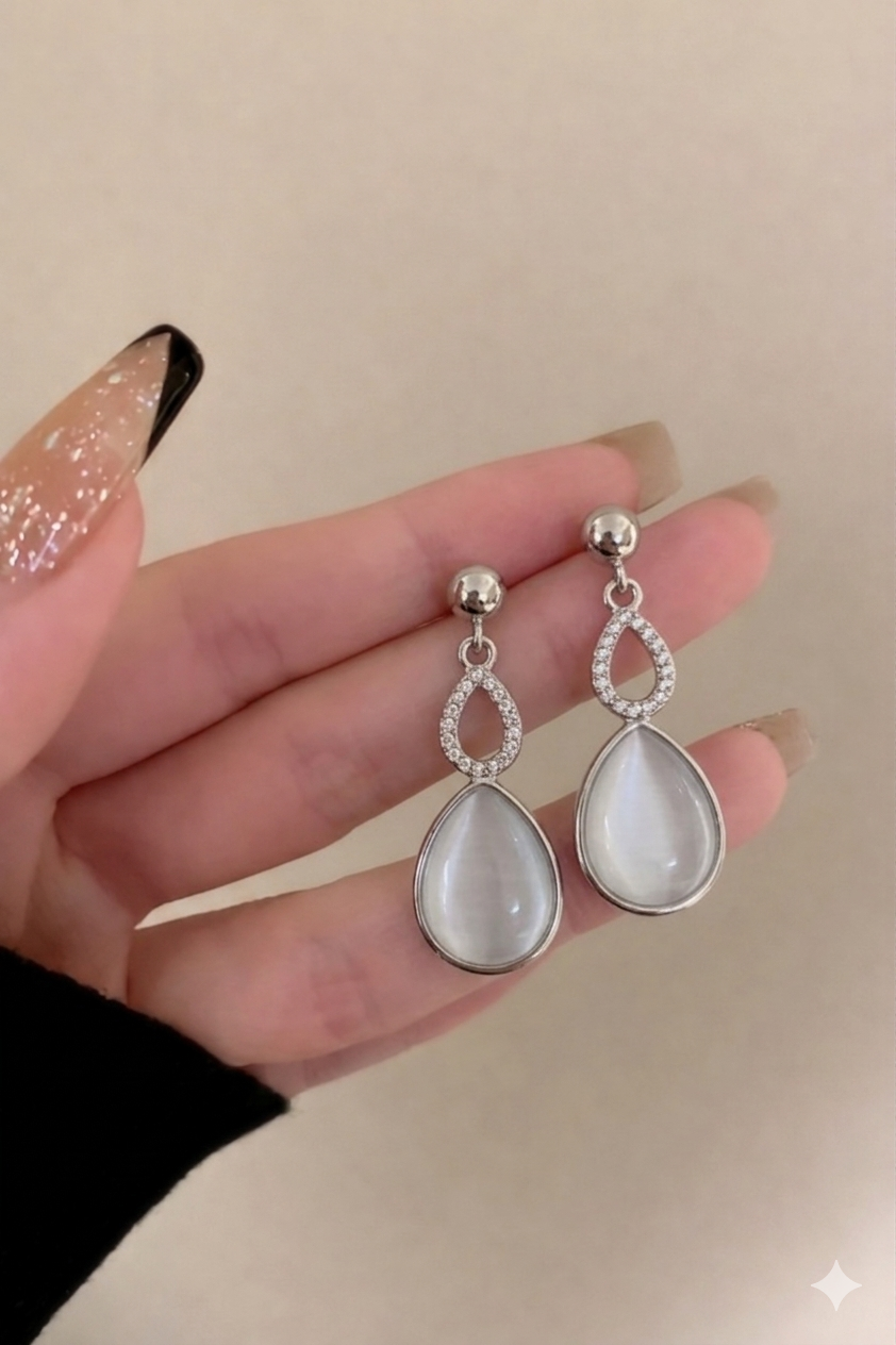 Silver Dewdrop Elegance