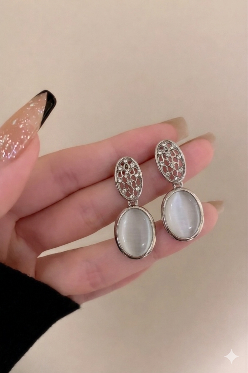 Moonlace Drop Earrings