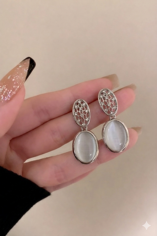 Moonlace Drop Earrings